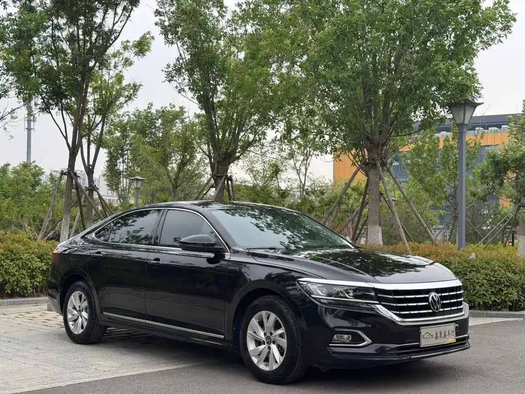 VOLKSWAGEN PASSAT 2020