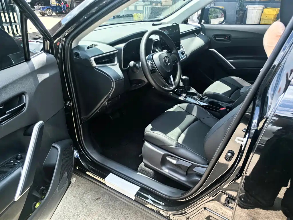 TOYOTA FRONTLANDER 2024