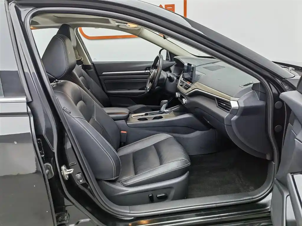 NISSAN TEANA 2021