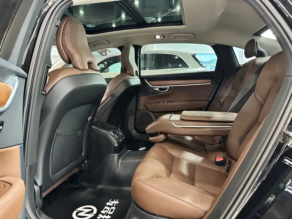 VOLVO S90 2020