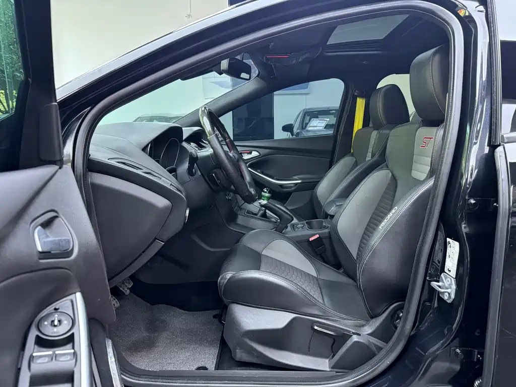 FORD FOCUS IMPORT 2014