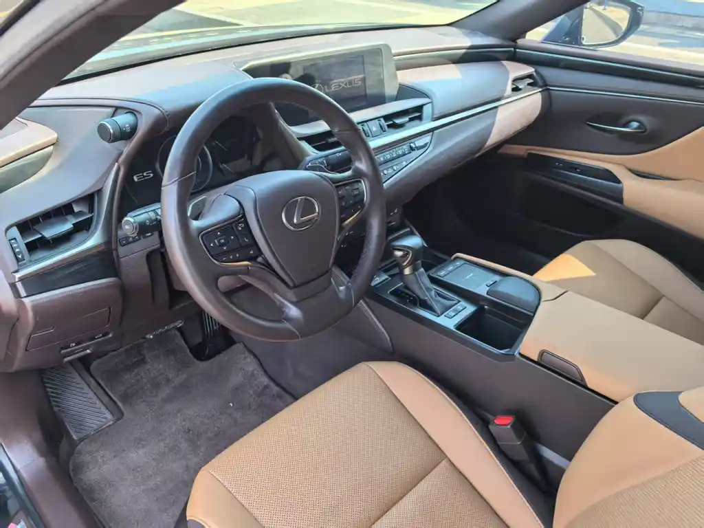 LEXUS ES 2021