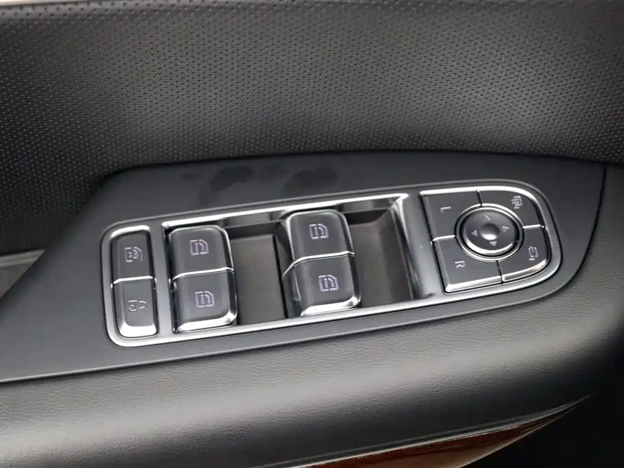 HONGQI HQ9 2023