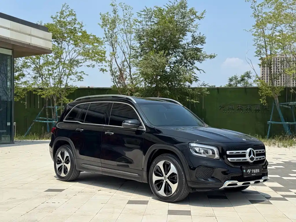 MERCEDES BENZ GLB 2023