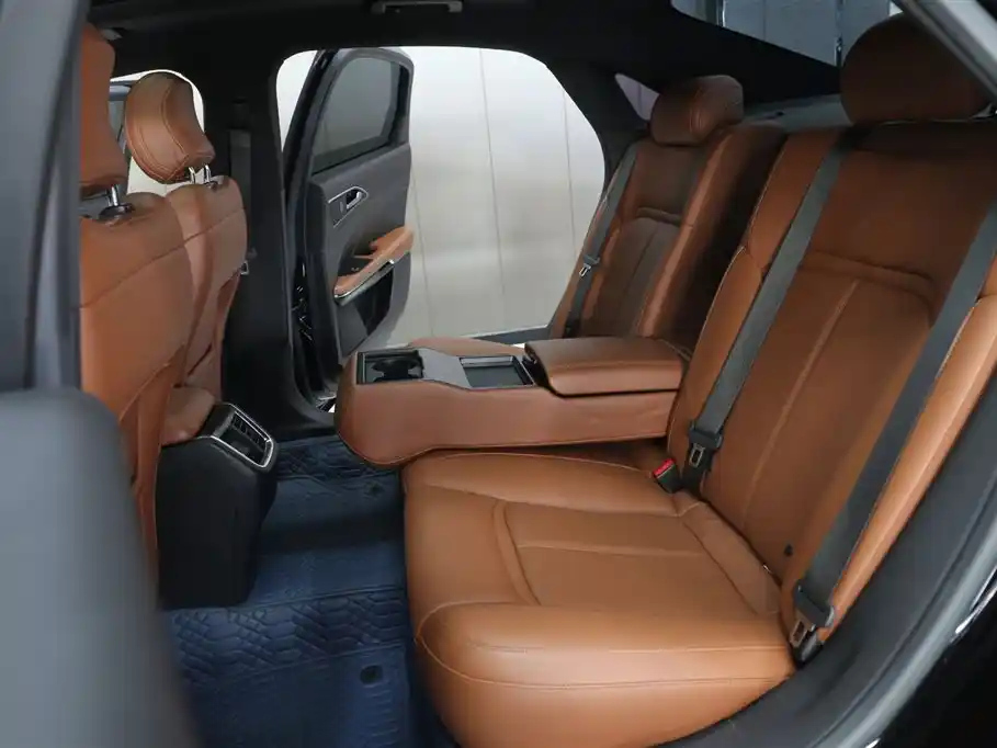 FORD TAURUS 2018