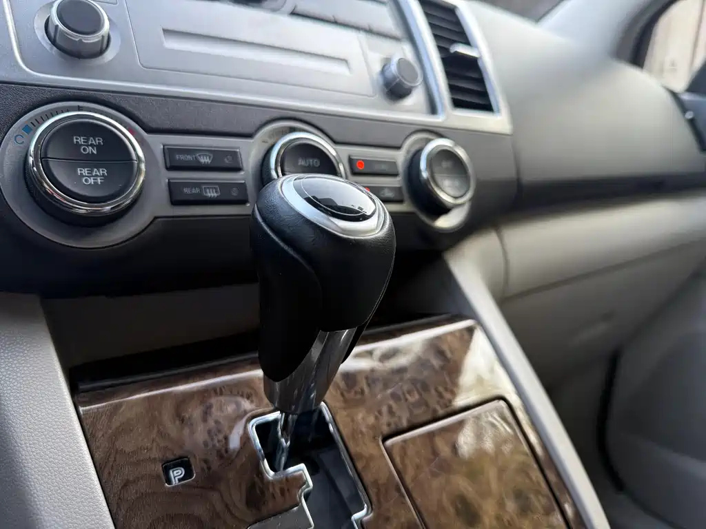 MAZDA 8 2013