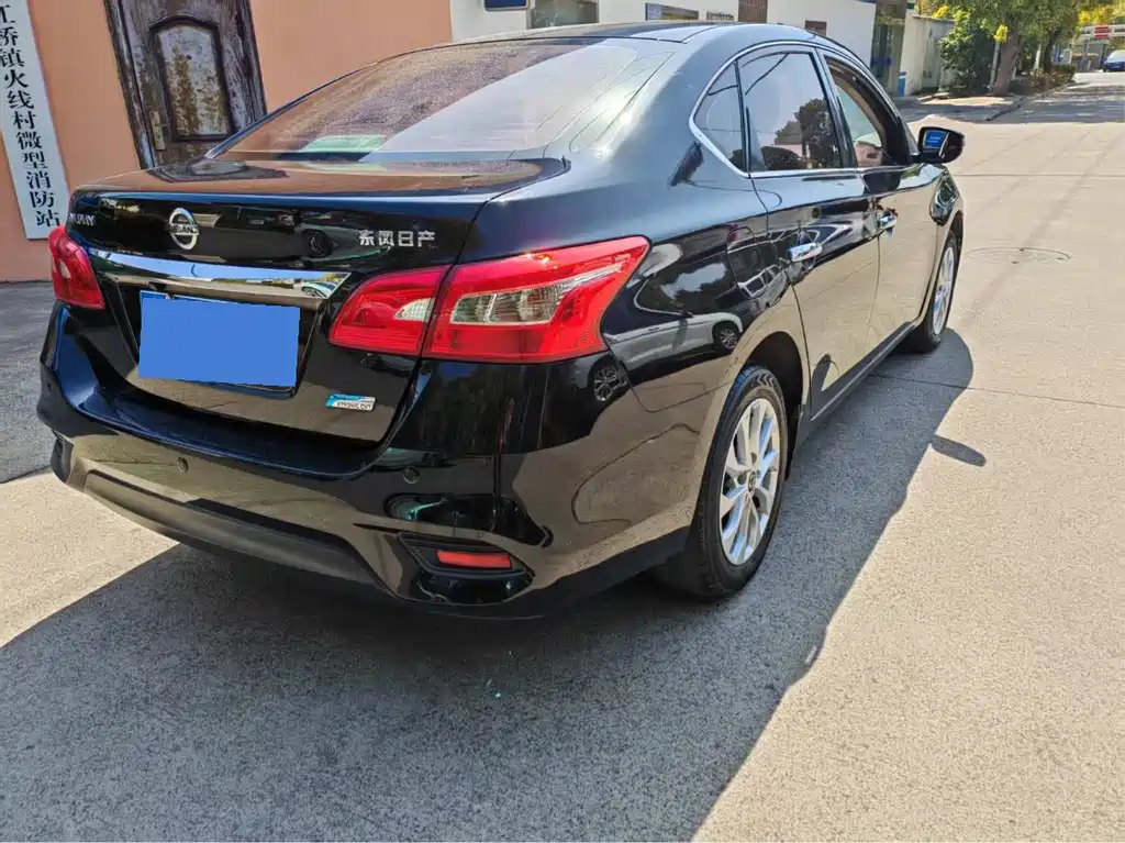 NISSAN SYLPHY 2018