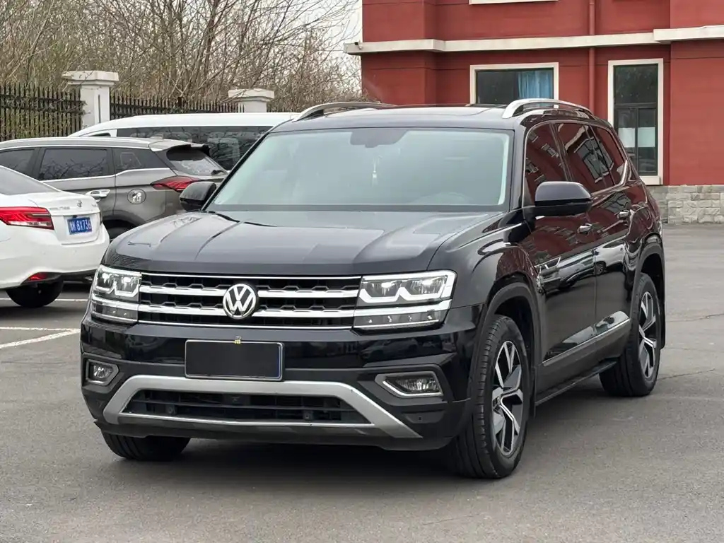 VOLKSWAGEN TOURAN 2020
