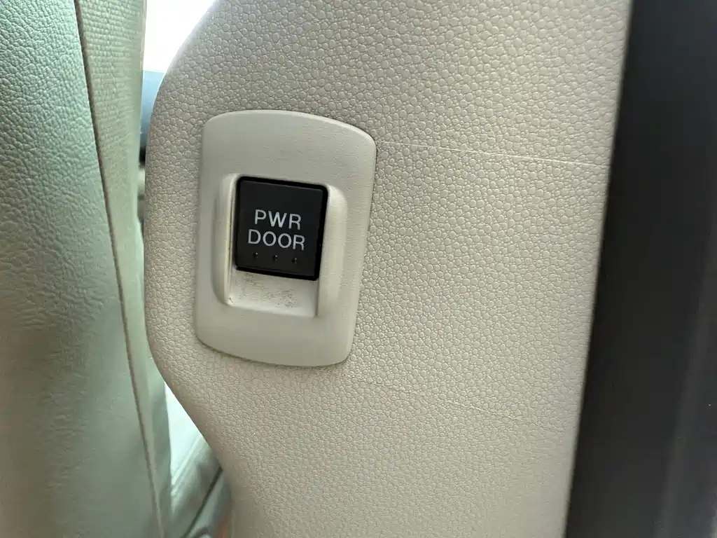 MAZDA 8 2013