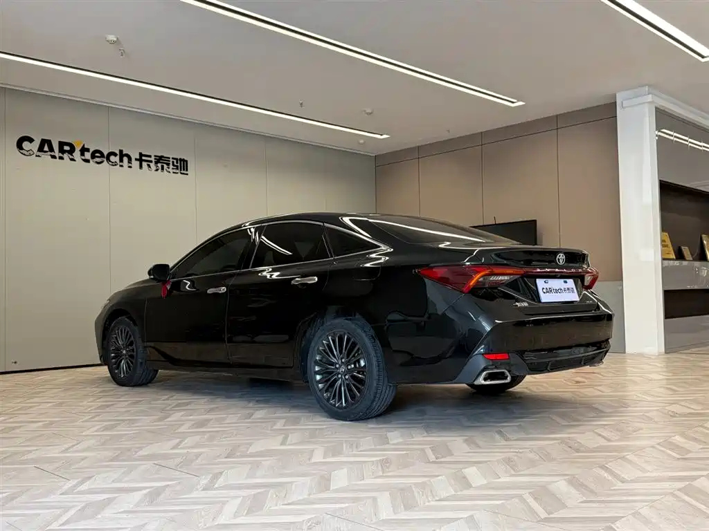 TOYOTA AVALON 2019