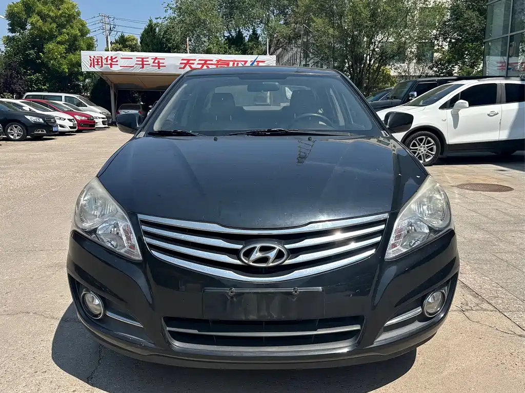 HYUNDAI CELESTA 2011