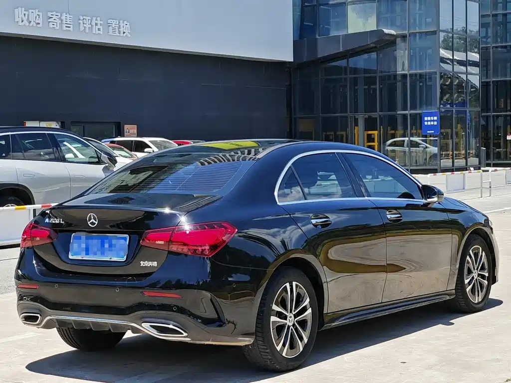 MERCEDES BENZ A-CLASS 2024