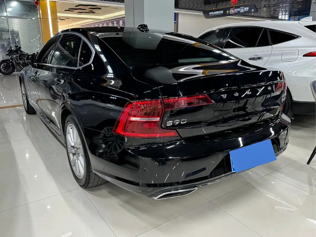 VOLVO S90 2020