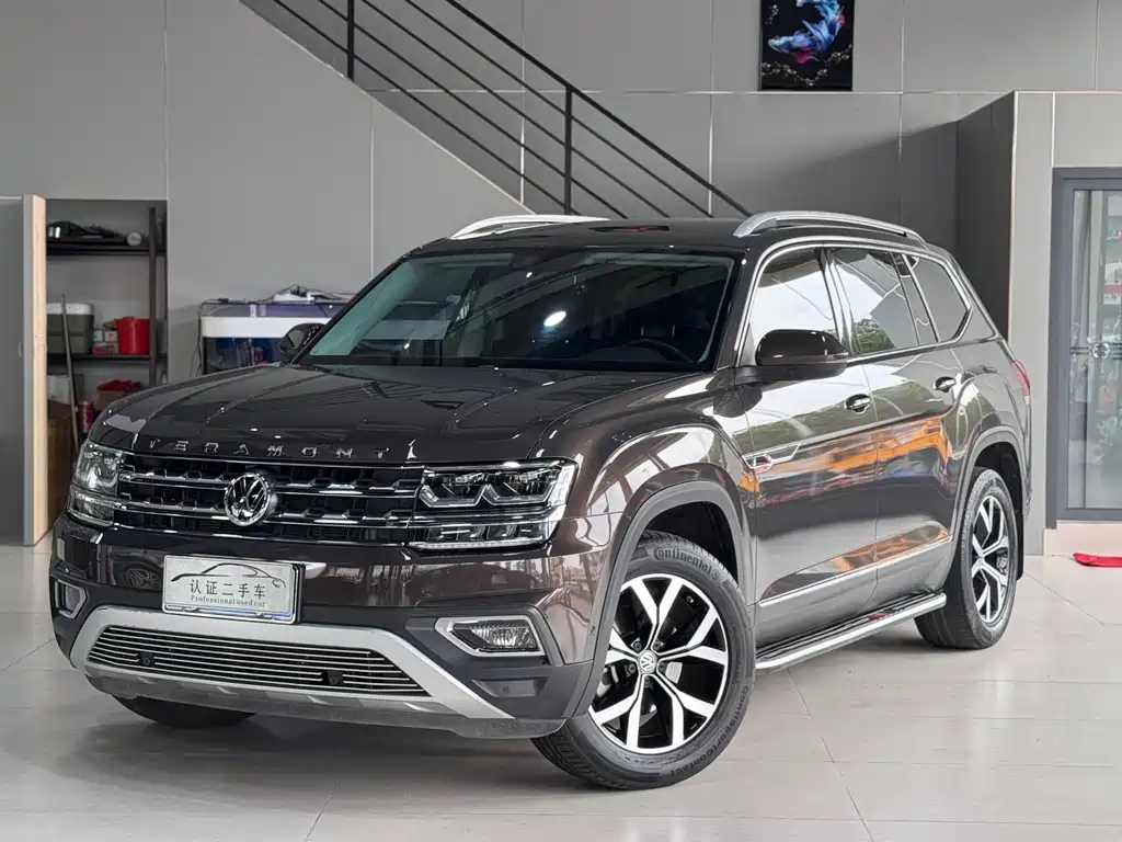 VOLKSWAGEN TOURAN 2020