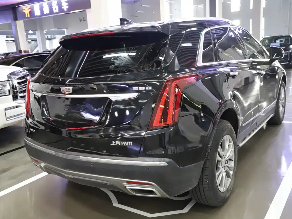 CADILLAC XT5 2021