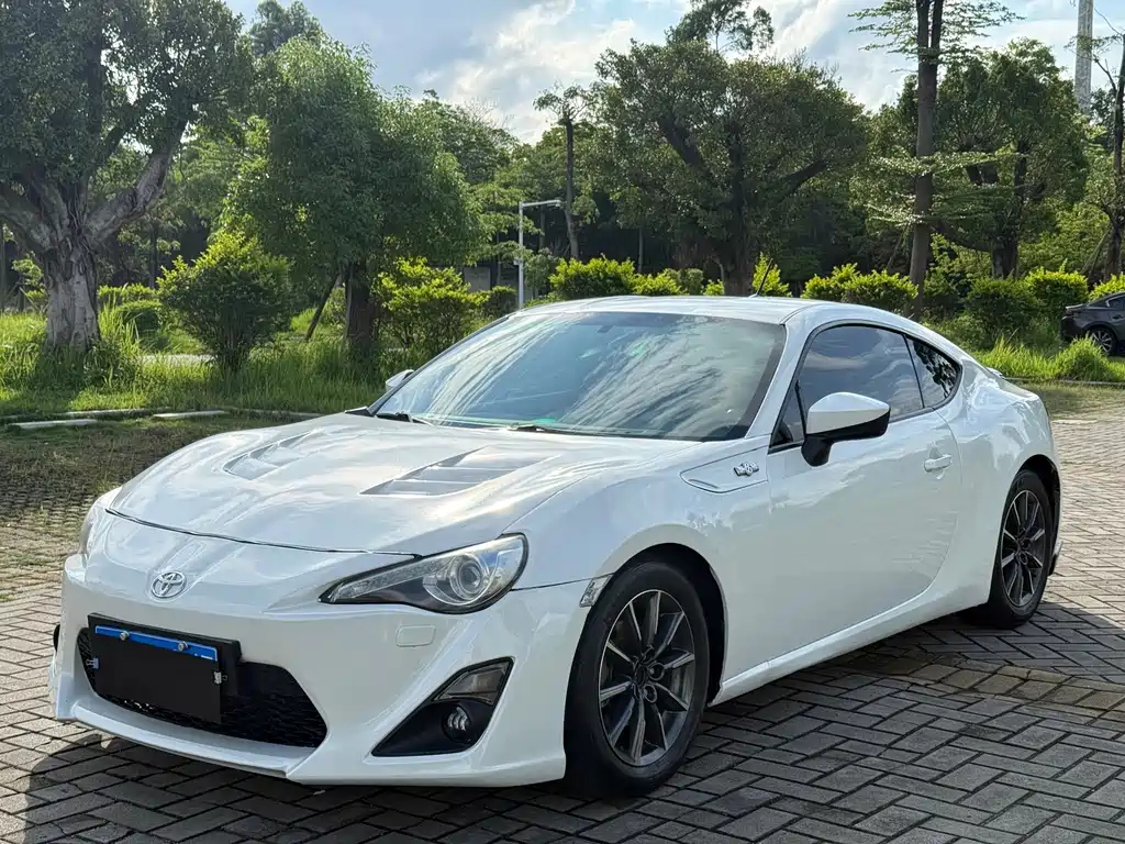 TOYOTA 86 2014
