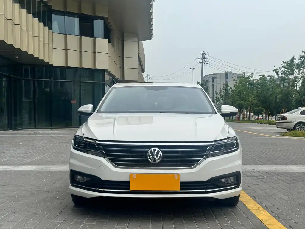 VOLKSWAGEN LAVIDA 2022