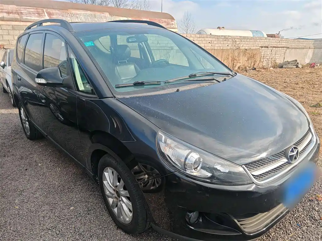 JAC REFINE M2 2013