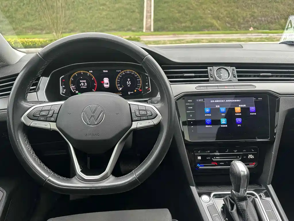 VOLKSWAGEN MAGOTAN 2020