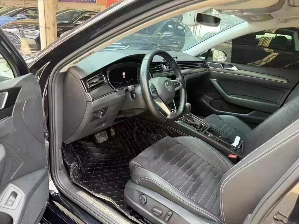 VOLKSWAGEN MAGOTAN 2020
