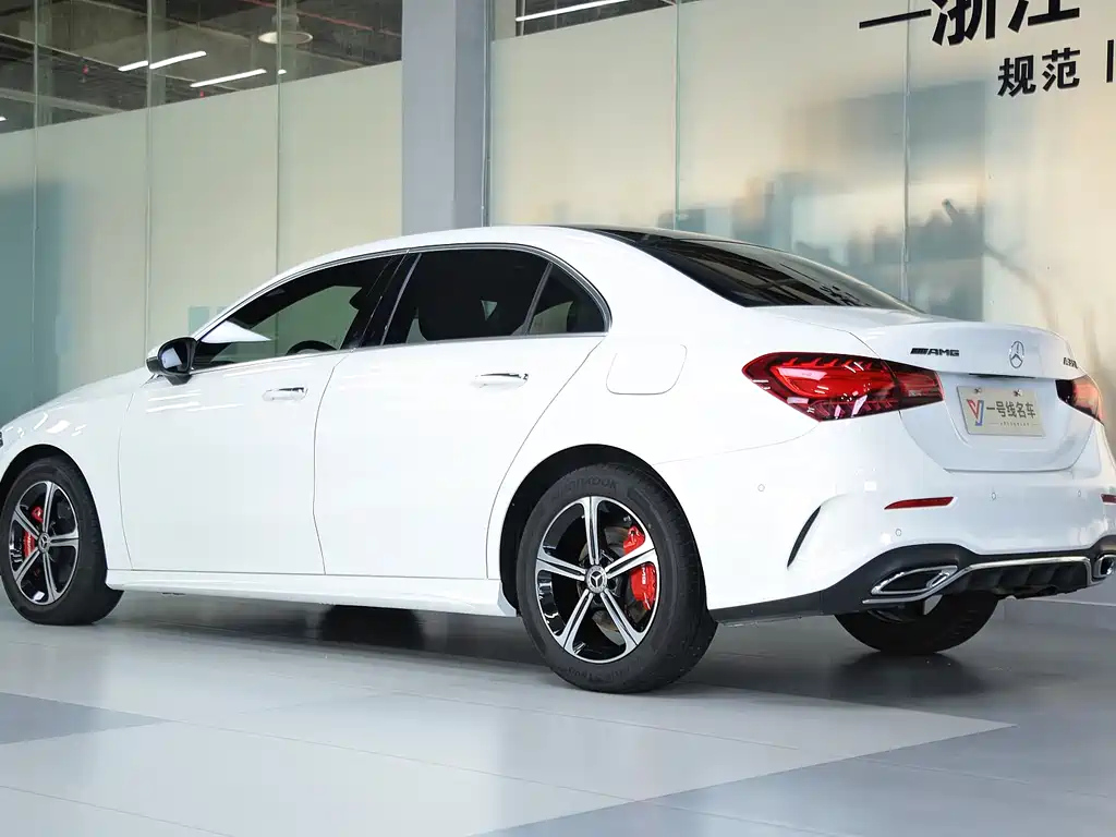 MERCEDES BENZ A-CLASS 2024