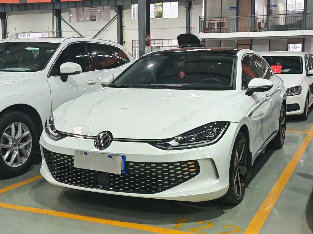 VOLKSWAGEN LAMANDO 2024