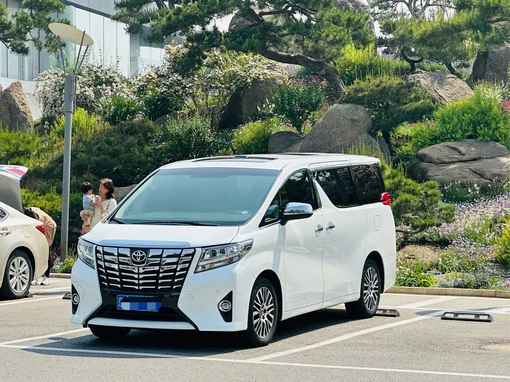 TOYOTA ALPHARD 2018