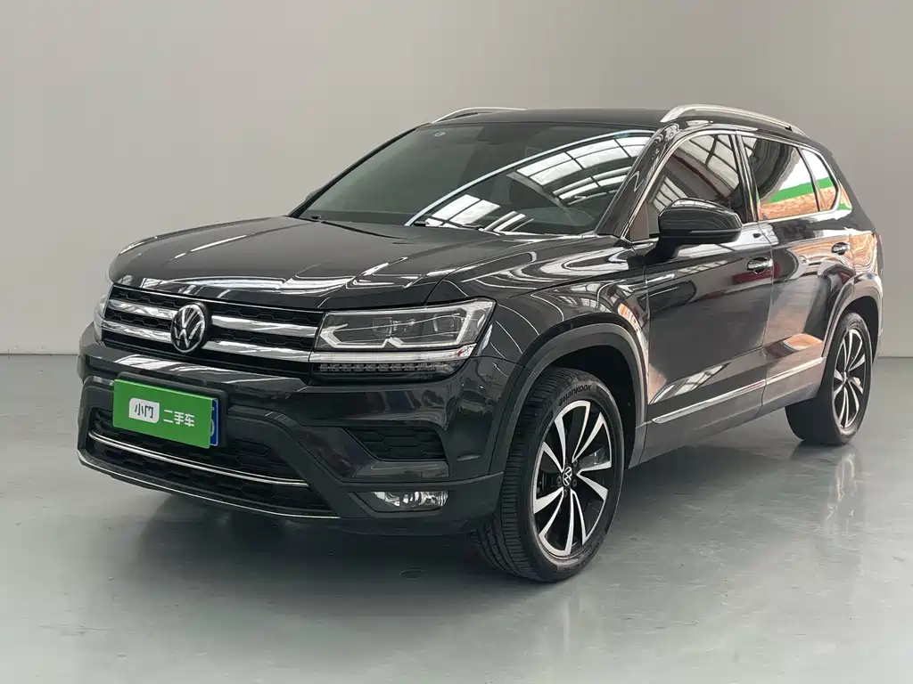 VOLKSWAGEN THARU 2021