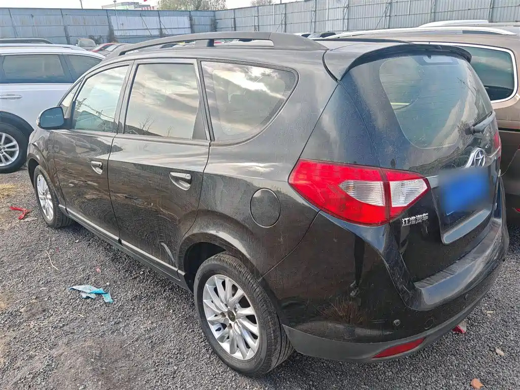 JAC REFINE M2 2013
