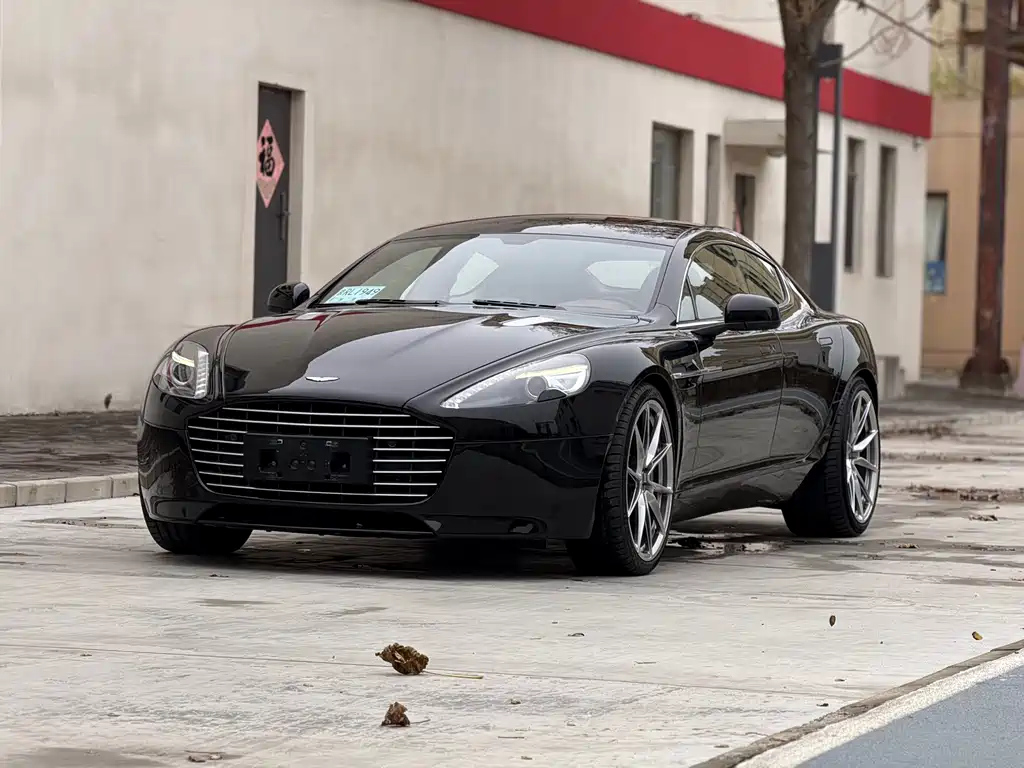ASTON MARTIN RAPIDE 2013