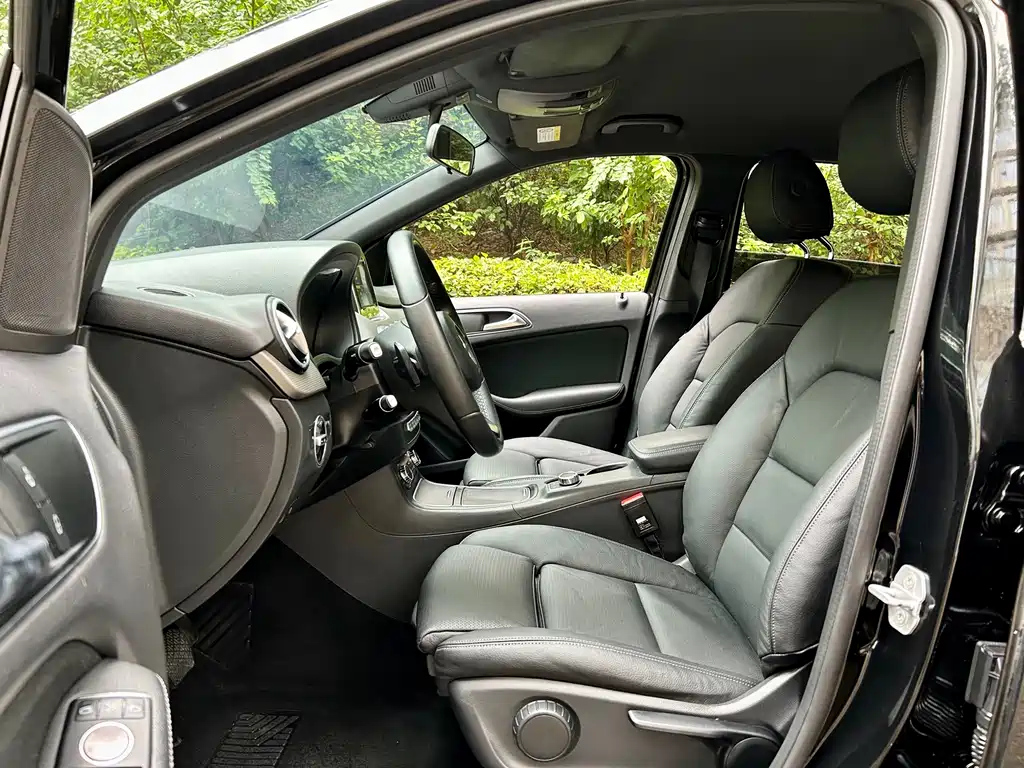 MERCEDES BENZ B-CLASS 2017
