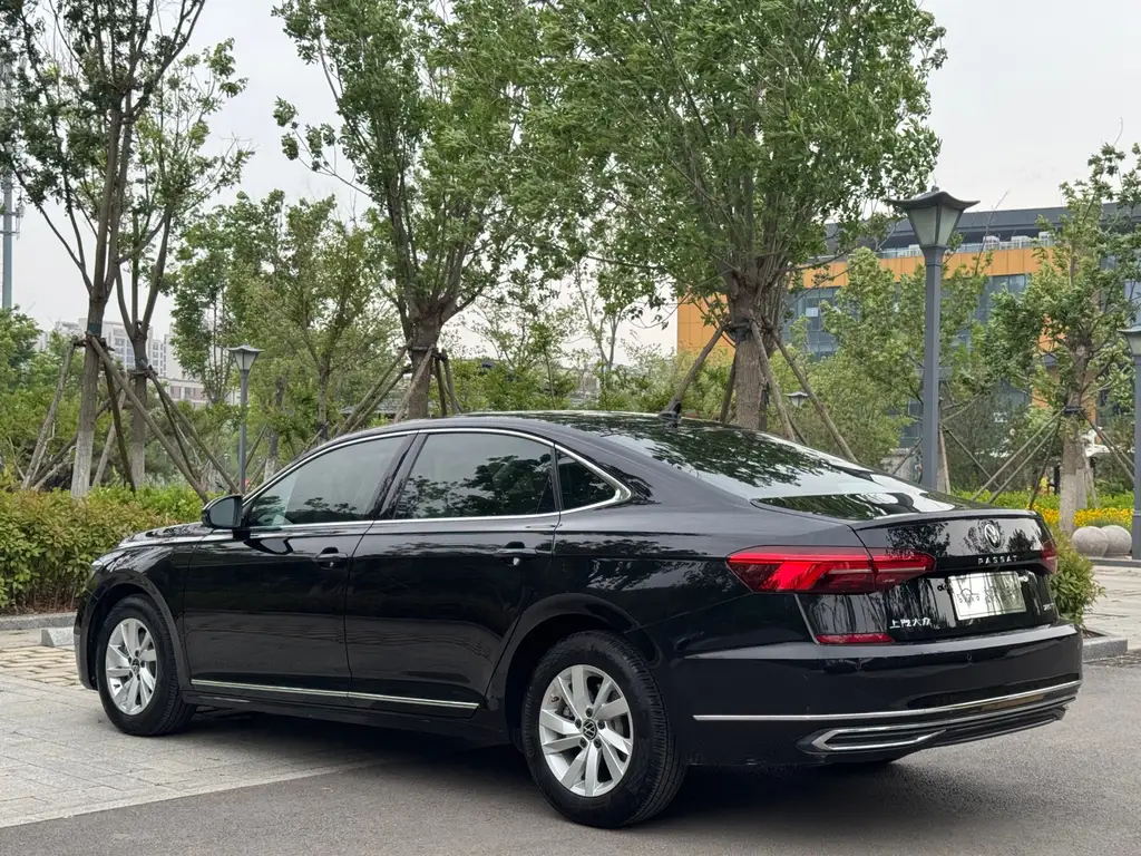 VOLKSWAGEN PASSAT 2020