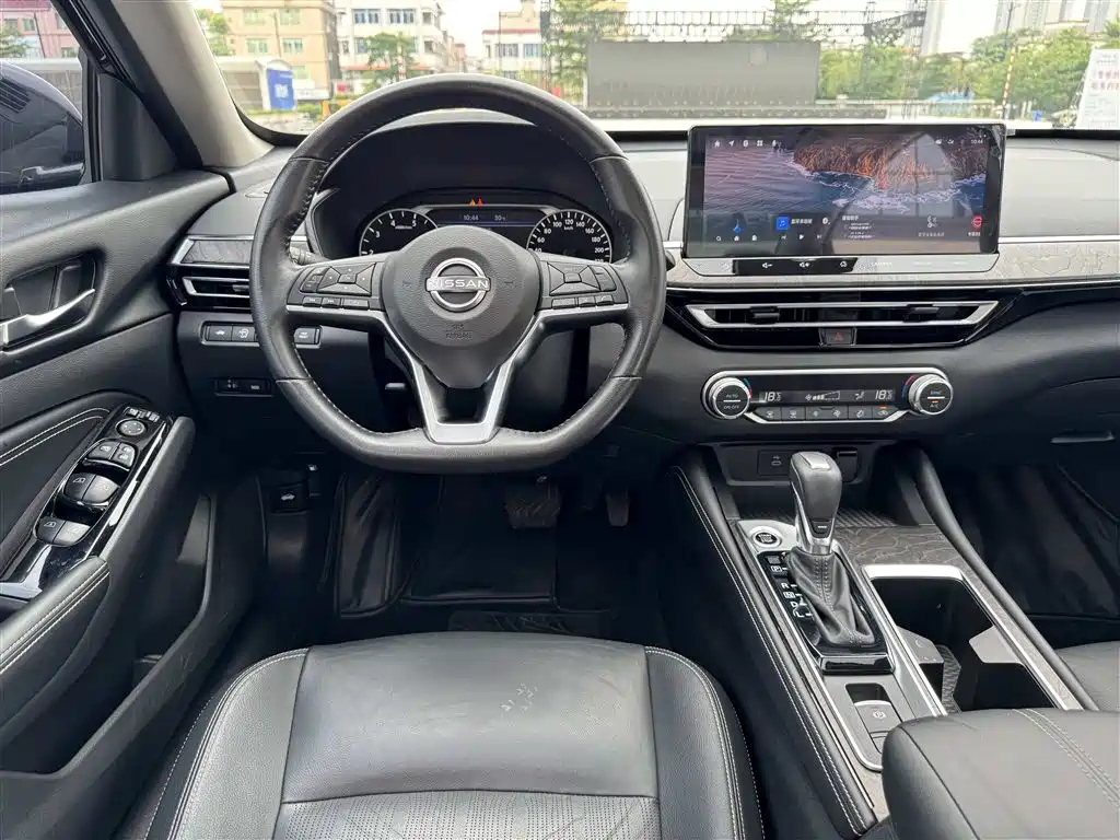 NISSAN TEANA 2022