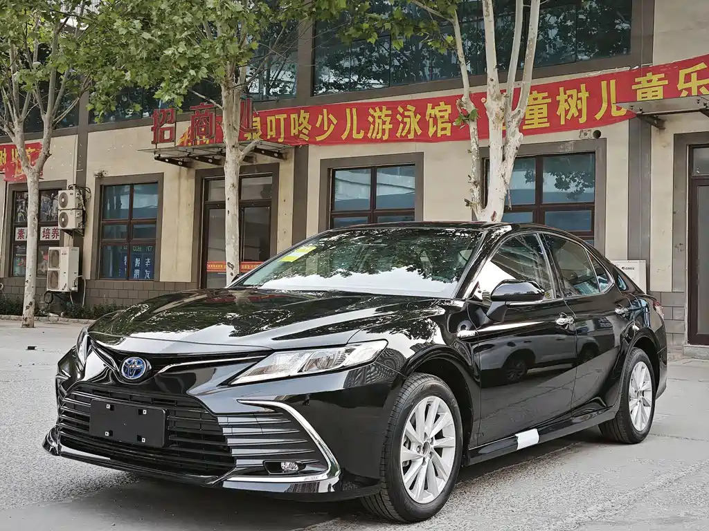 TOYOTA CAMRY 2023
