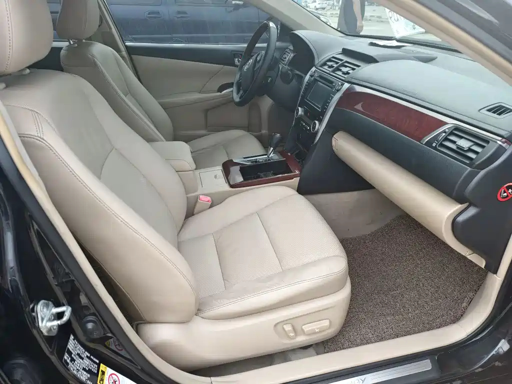 TOYOTA CAMRY 2012