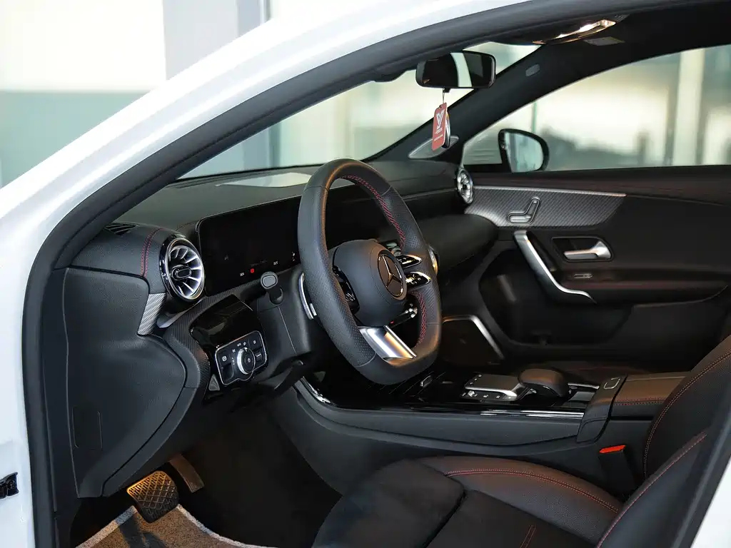 MERCEDES BENZ A-CLASS 2024