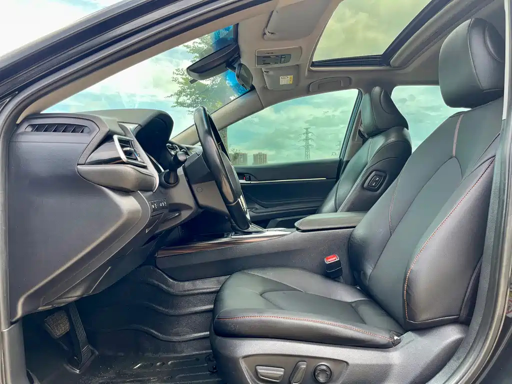 TOYOTA CAMRY 2018