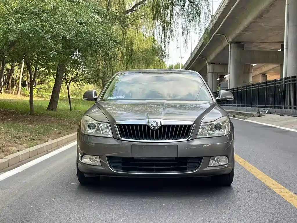 SKODA OCTAVIA 2015