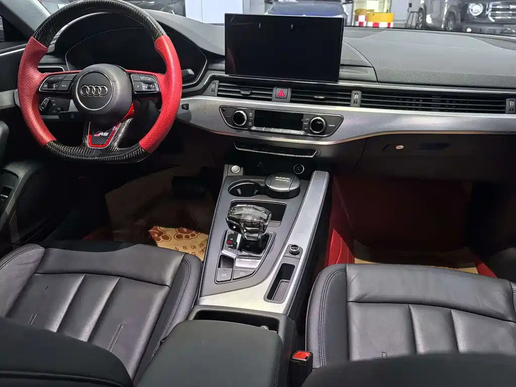 AUDI A5 2021