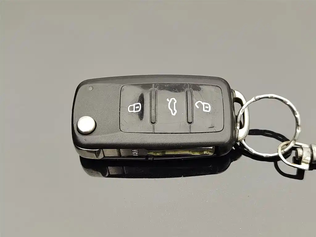VOLKSWAGEN BORA 2018