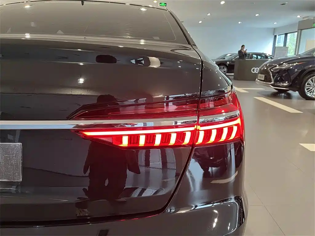 AUDI A6L 2021