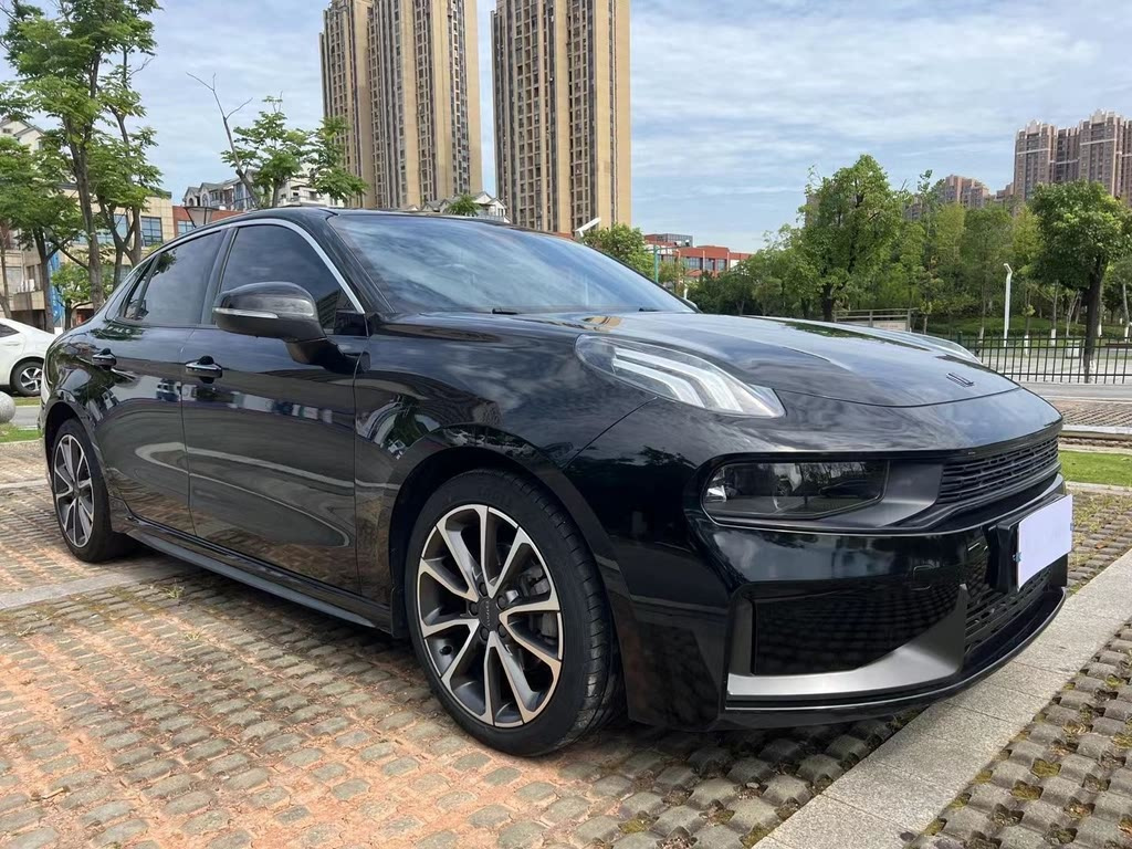 LYNK&CO 03 2018