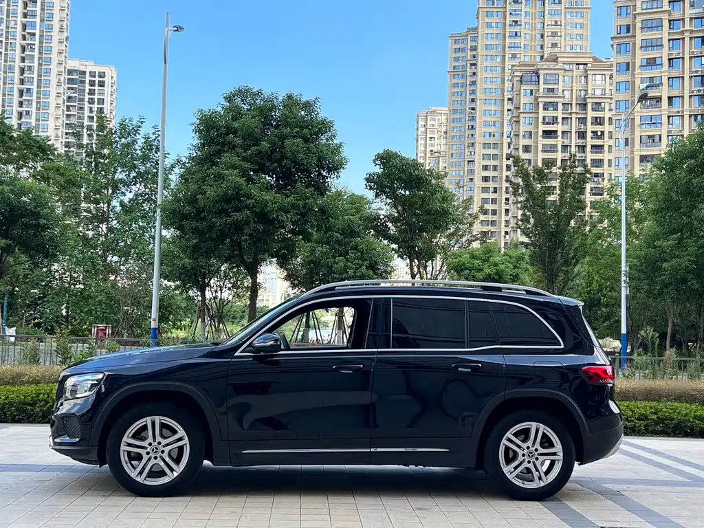 MERCEDES BENZ GLB 2022