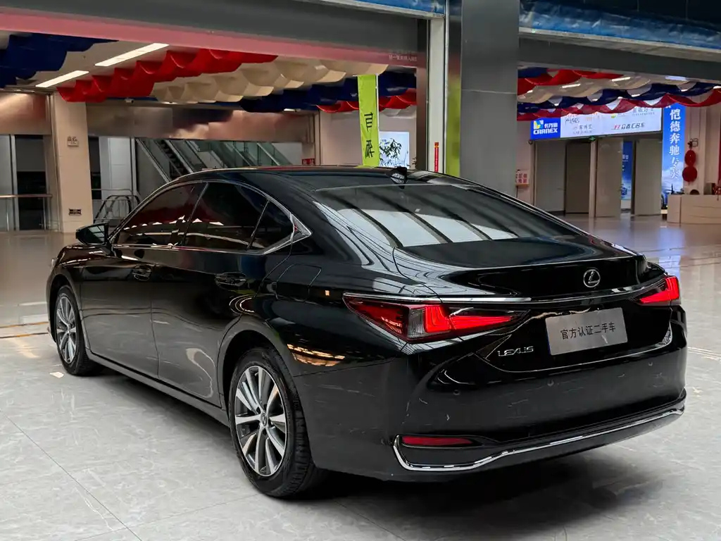LEXUS ES 2021