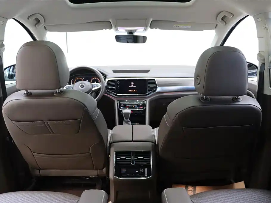 VOLKSWAGEN VILORAN 2020