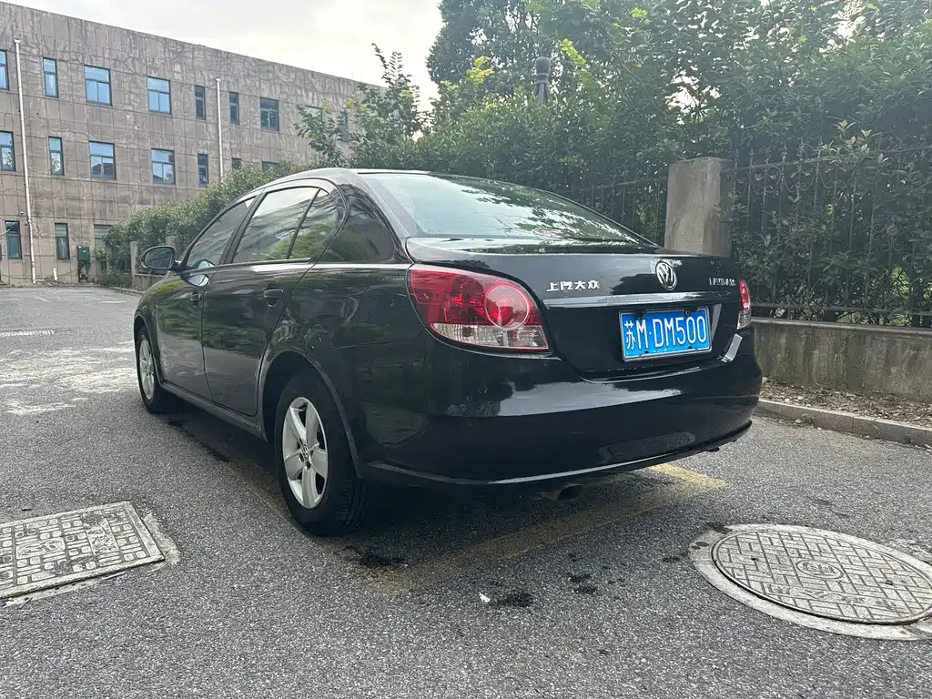 VOLKSWAGEN LAVIDA 2012