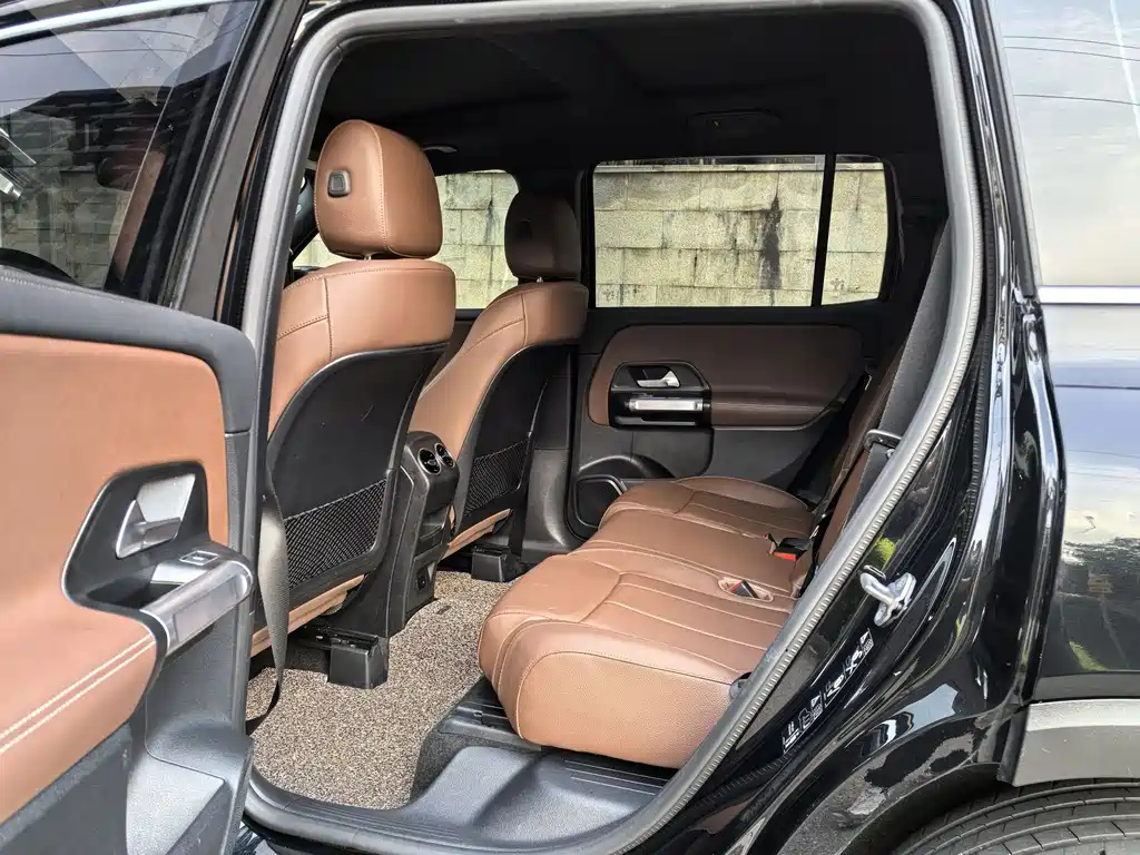 MERCEDES BENZ GLB 2023