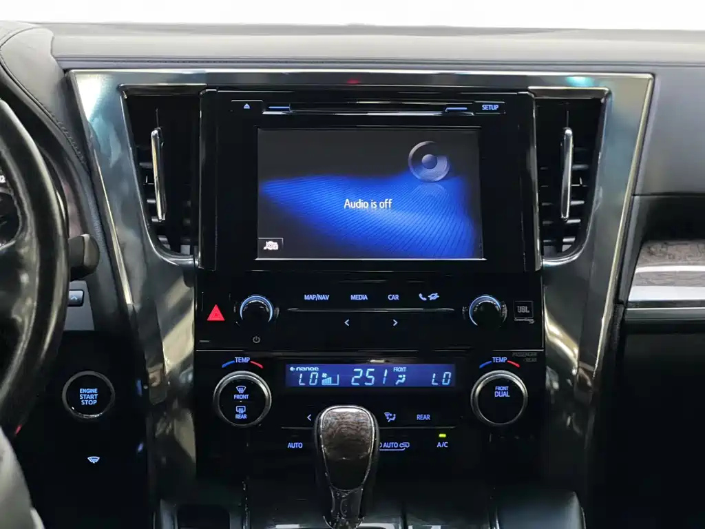 TOYOTA ALPHARD 2018