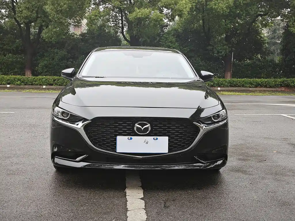 MAZDA 3 AXELA 2023