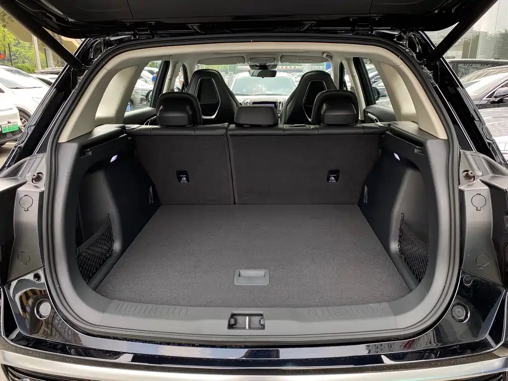 HONGQI HS3 PHEV 2024